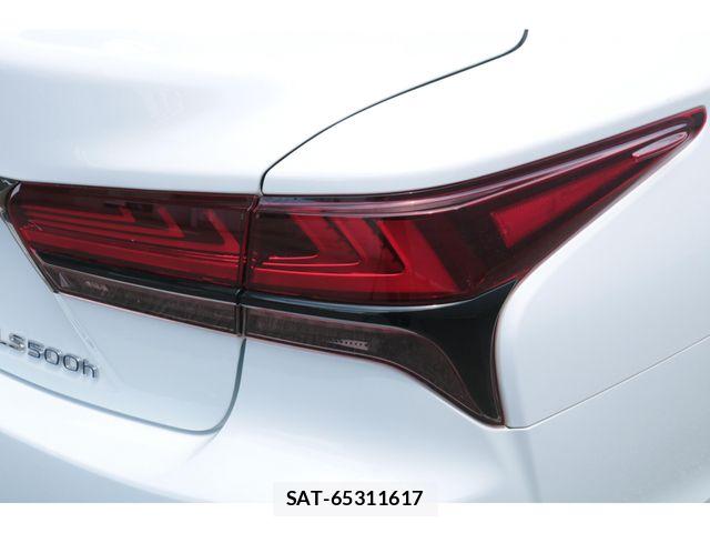 Lexus LS 2021-07 8880518-14