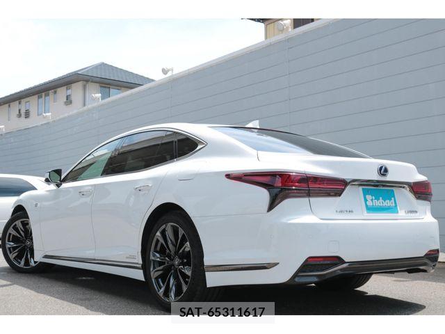 Lexus LS 2021-07 8880518-1