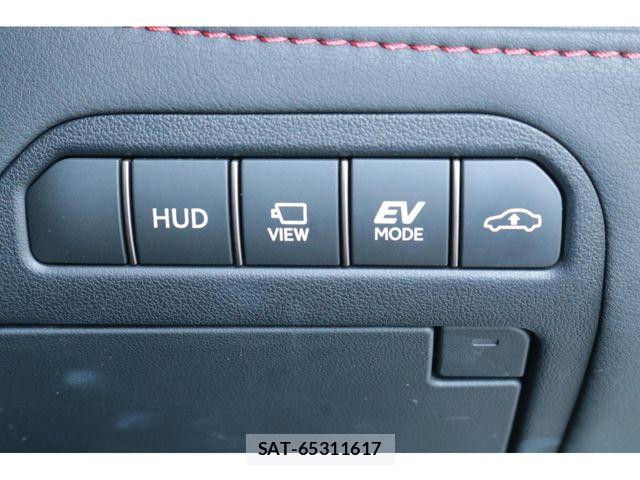 Lexus LS 2021-07 8880518-26