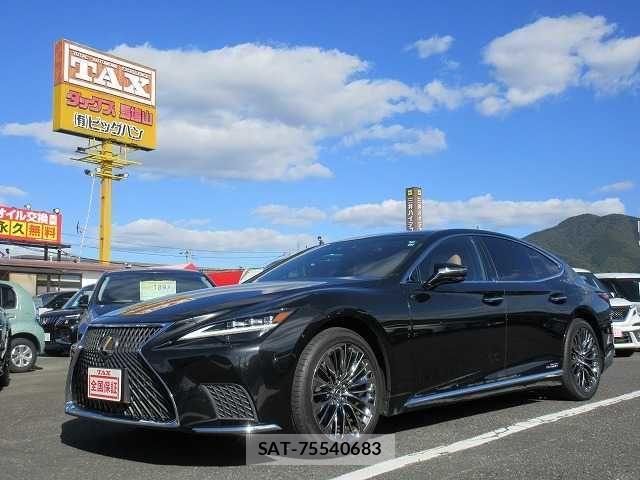 Lexus LS 2022-10 1381060-0