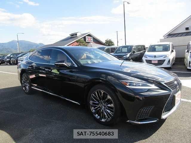 Lexus LS 2022-10 1381060-18