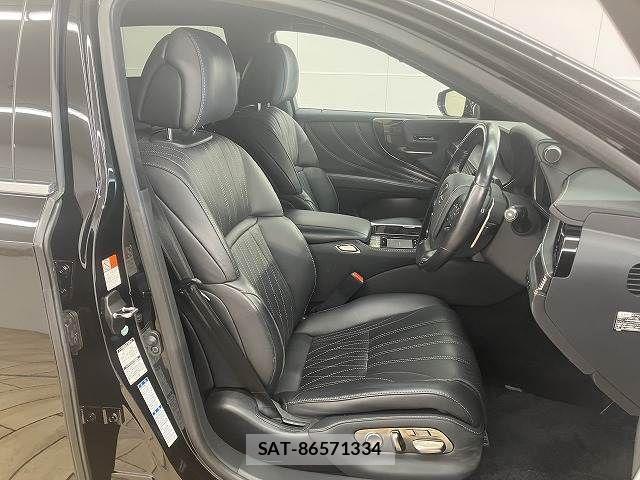 Lexus LS 2018-10 1496021-11