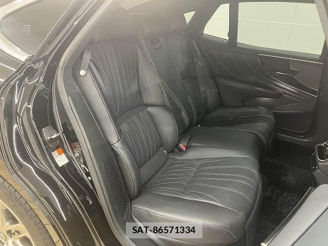 Lexus LS 2018-10 1496021-12