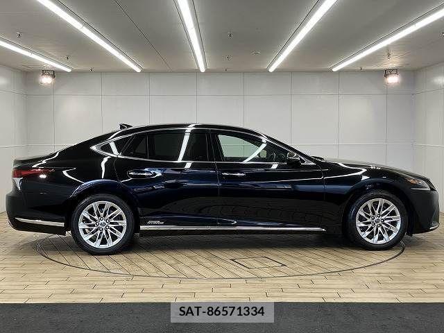 Lexus LS 2018-10 1496021-15