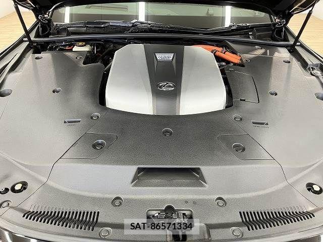 Lexus LS 2018-10 1496021-17