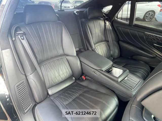 Lexus LS 2022-08 2248972-10