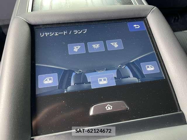 Lexus LS 2022-08 2248972-18