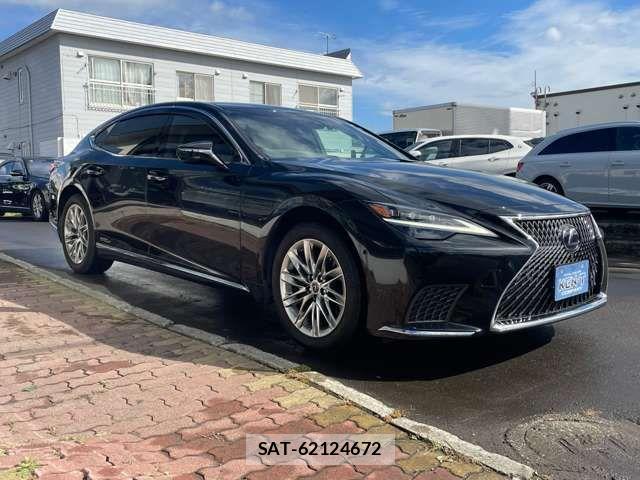 Lexus LS 2022-08 2248972-4