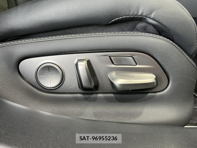 Lexus LS 2021-01 2299538-13