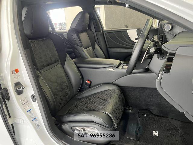 Lexus LS 2021-01 2299538-14