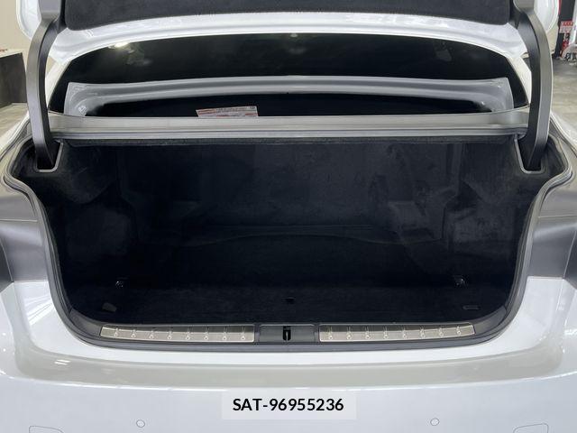 Lexus LS 2021-01 2299538-17