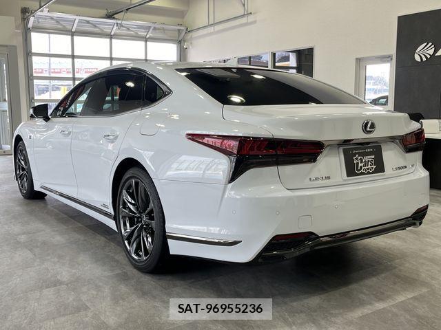 Lexus LS 2021-01 2299538-3
