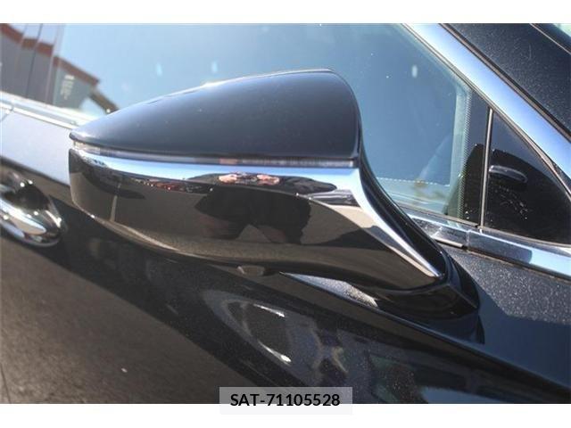 Lexus LS 2018-03 2962955-12