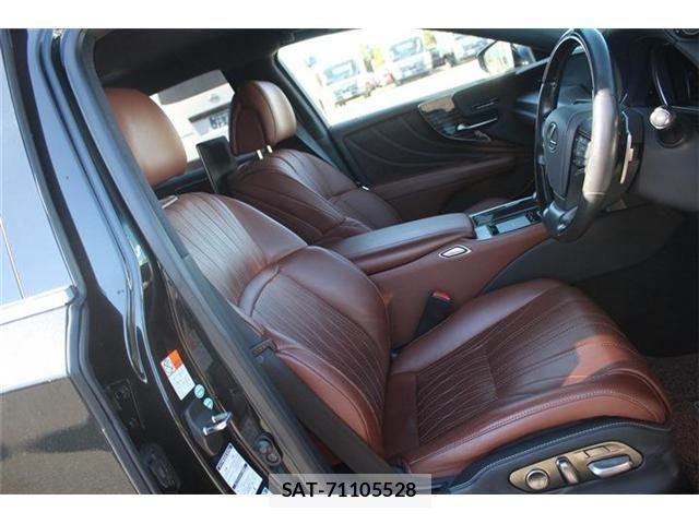 Lexus LS 2018-03 2962955-16