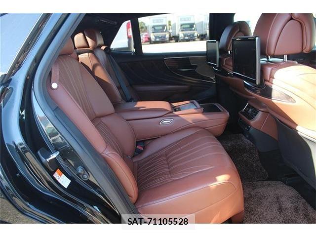 Lexus LS 2018-03 2962955-17