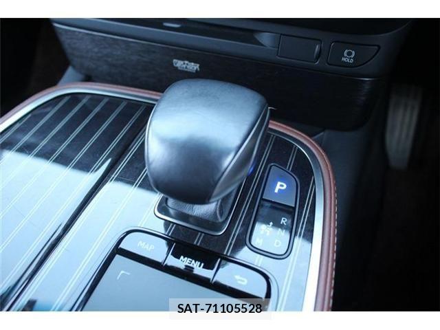 Lexus LS 2018-03 2962955-20