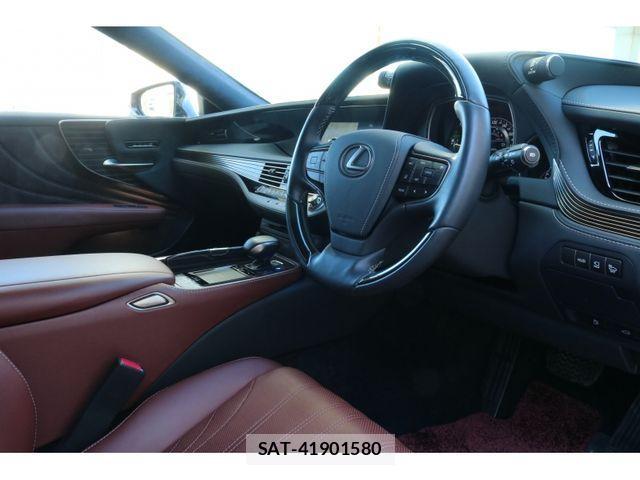 Lexus LS 2018-02 2962952-10