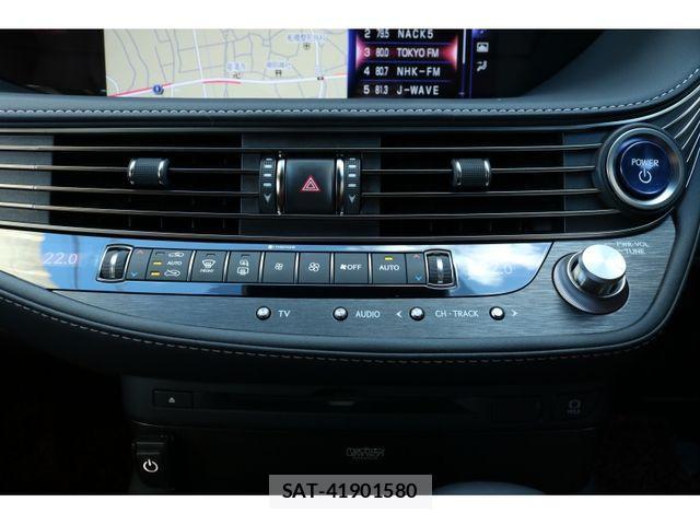 Lexus LS 2018-02 2962952-23