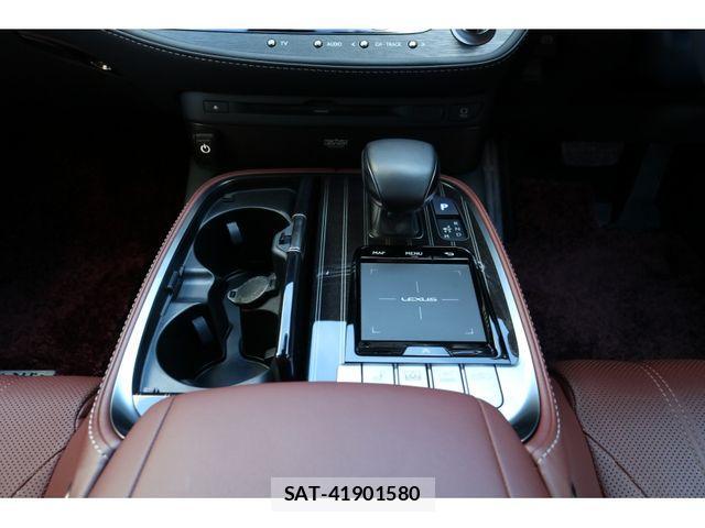 Lexus LS 2018-02 2962952-24