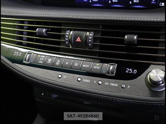 Lexus LS 2017-11 3674644-12