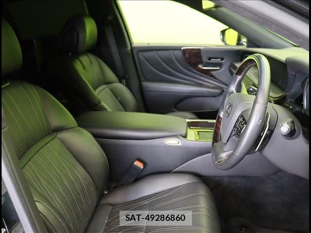 Lexus LS 2017-11 3674644-23