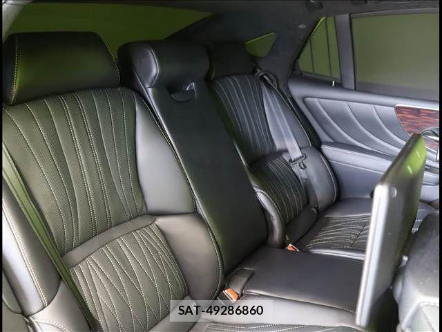 Lexus LS 2017-11 3674644-28