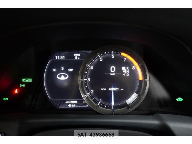 Lexus LS 2020-02 3934679-11