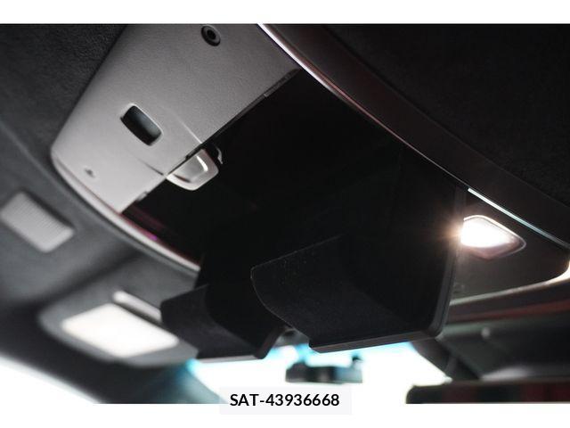 Lexus LS 2020-02 3934679-12
