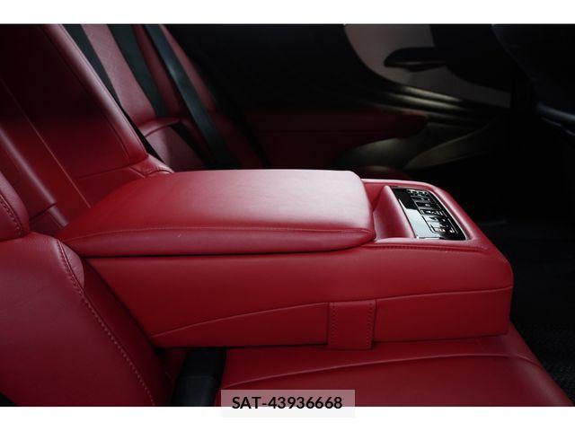 Lexus LS 2020-02 3934679-15