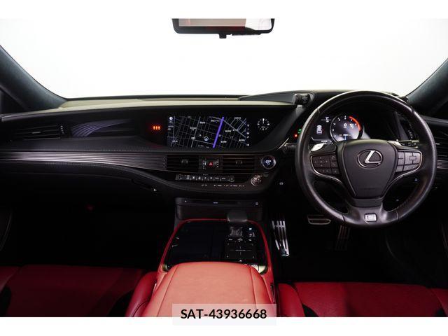 Lexus LS 2020-02 3934679-17