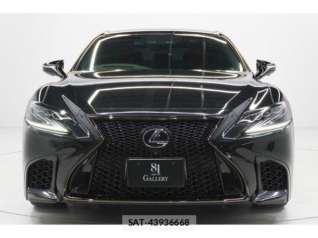 Lexus LS 2020-02 3934679-1