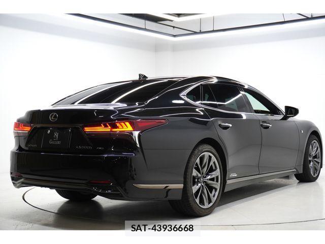 Lexus LS 2020-02 3934679-3