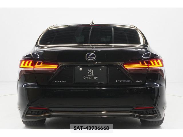 Lexus LS 2020-02 3934679-4