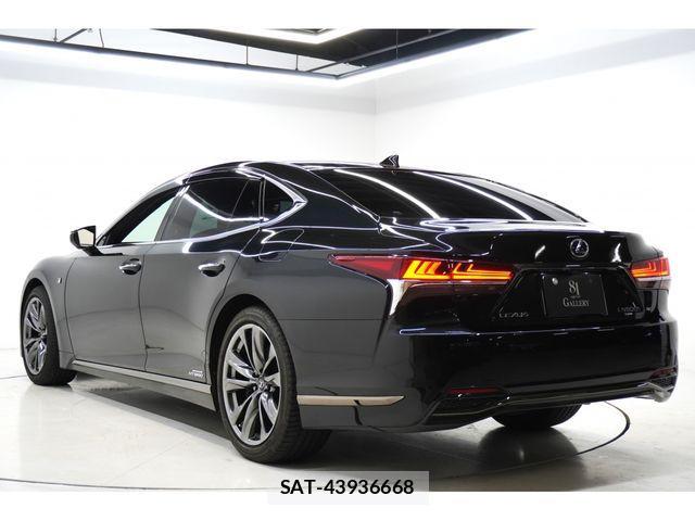 Lexus LS 2020-02 3934679-5