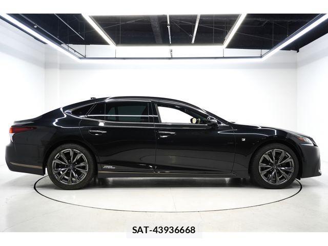 Lexus LS 2020-02 3934679-7