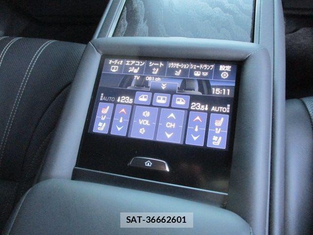 Lexus LS 2021-11 4110231-11