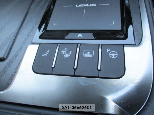 Lexus LS 2021-11 4110231-22