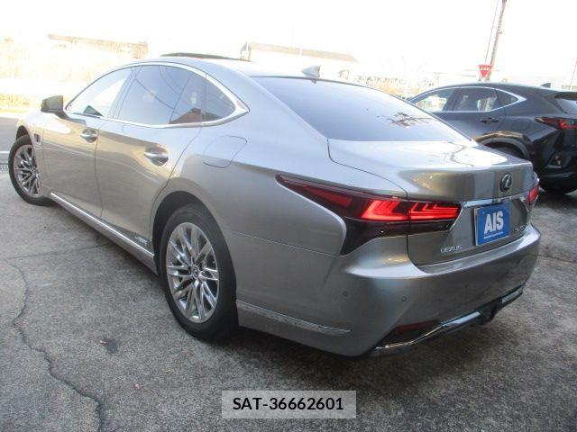 Lexus LS 2021-11 4110231-2