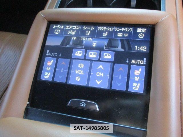 Lexus LS 2021-01 4595502-9