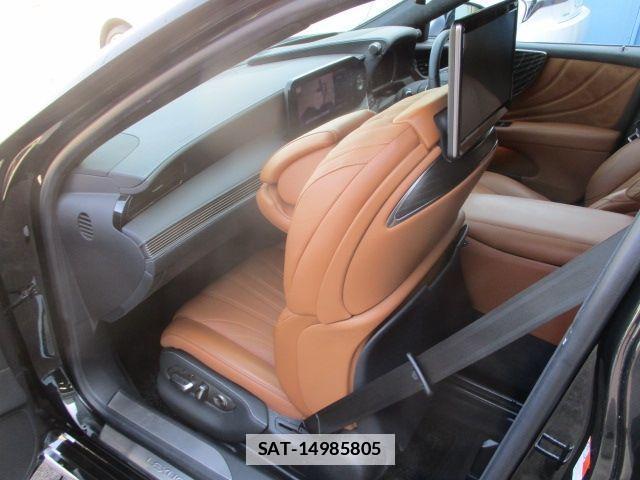 Lexus LS 2021-01 4595502-16