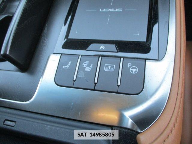 Lexus LS 2021-01 4595502-22