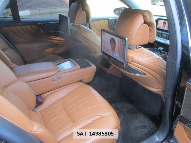 Lexus LS 2021-01 4595502-8