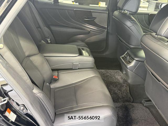 Lexus LS 2018-03 4595507-11