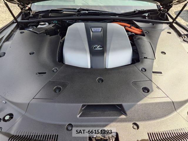 Lexus LS 2021-04 5870935-27