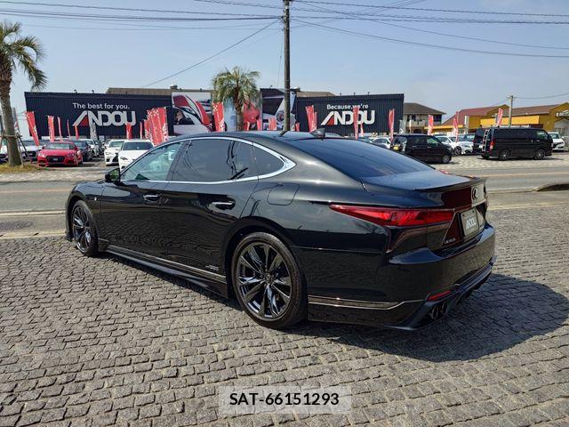 Lexus LS 2021-04 5870935-3