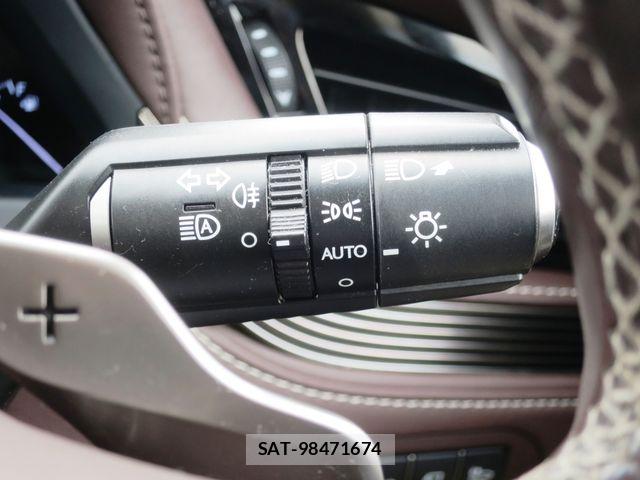 Lexus LS 2018-04 6011660-20