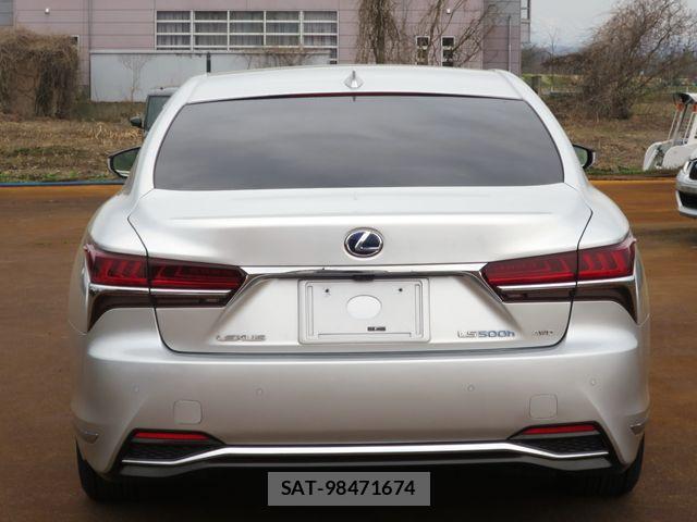 Lexus LS 2018-04 6011660-3