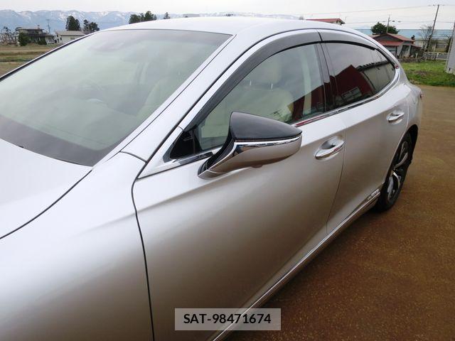 Lexus LS 2018-04 6011660-6