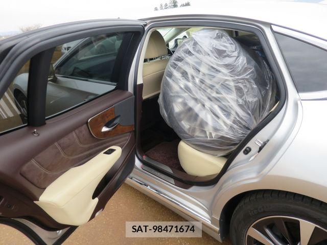 Lexus LS 2018-04 6011660-7