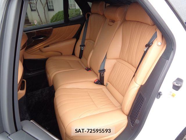 Lexus LS 2021-10 6216400-9